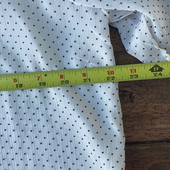 Loft Ivory Black & White Polka Dot Blouse Womens Large Petite Ruffle Collar - Picture 7 of 8